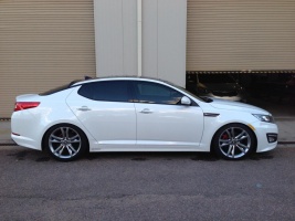 Kia Optima tire size
