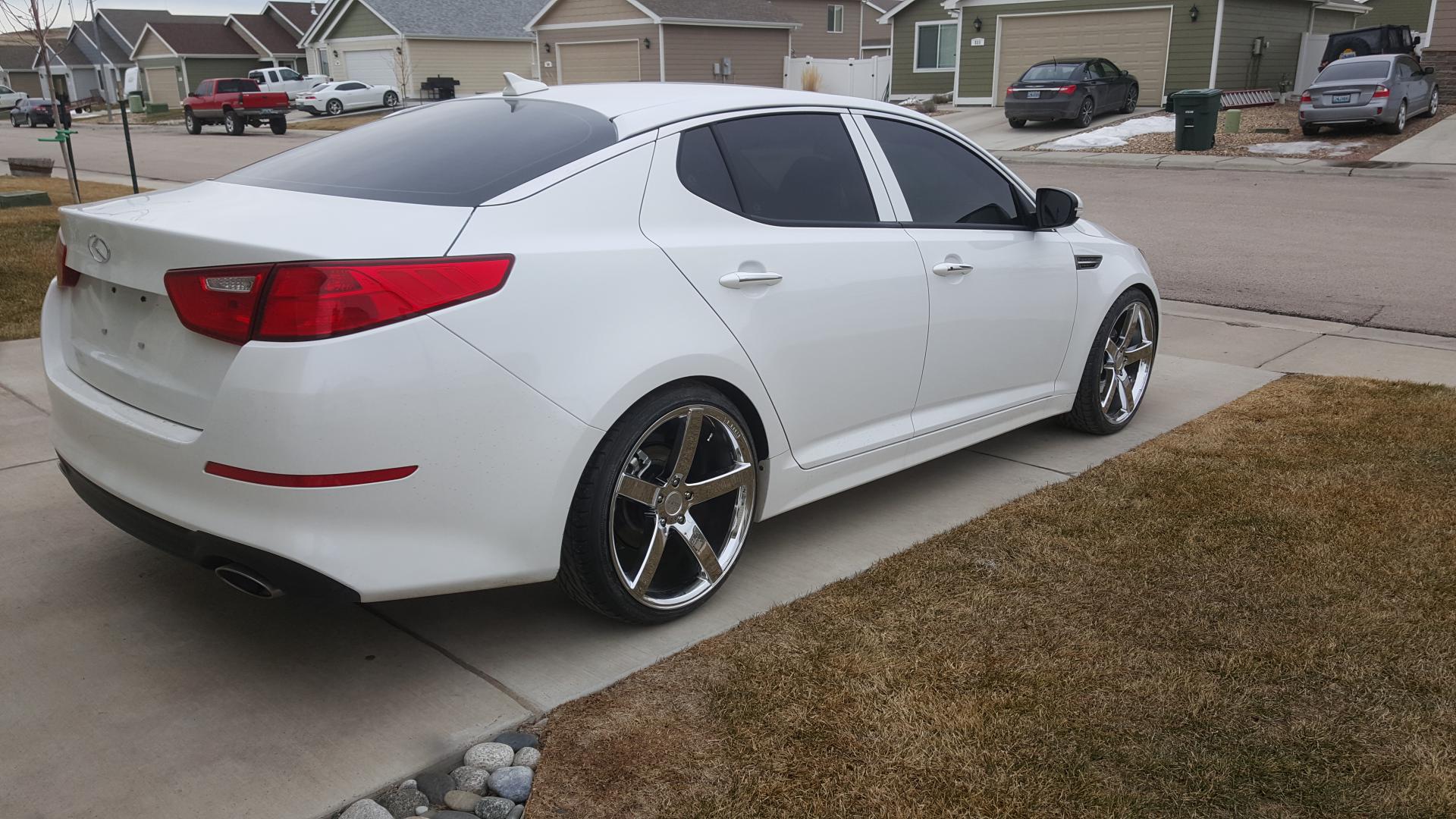 Kia Optima custom wheels Ruff R1 20x8.5, ET +38, tire size