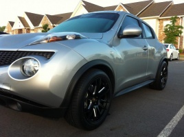 Nissan Juke tire size