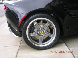 Lotus Elise tire size