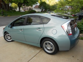 Toyota Prius Plug-in tire size