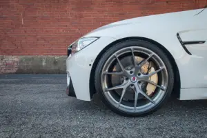 BMW M4 tire size