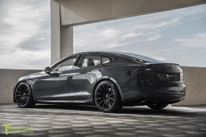 Tesla Model S tire size