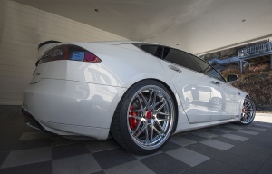 Tesla Model S tire size