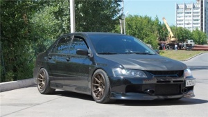 Mitsubishi Lancer Evolution tire size