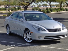 Lexus  ES 330 tire size