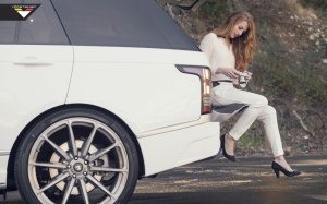 Land Rover Range Rover tire size