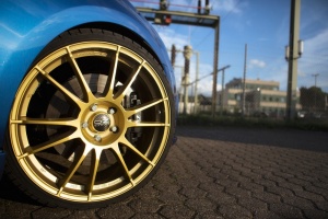Volkswagen Golf R tire size