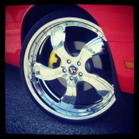 Dodge Challenger tire size