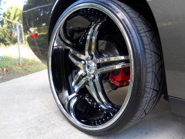 Dodge Challenger tire size