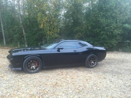 Dodge Challenger tire size