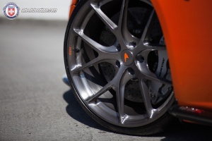 McLaren 650S tire size