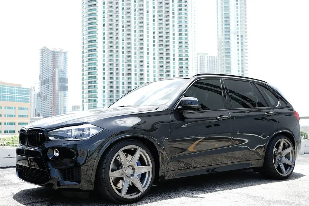 BMW X5 M custom wheels Velos S6 22x10.5, ET , tire size / R22. 22x12.0 ET