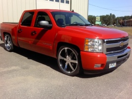 Chevrolet Silverado 2500HD tire size