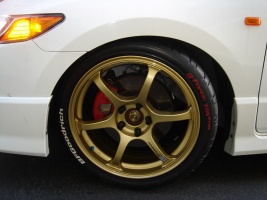 Honda Civic tire size