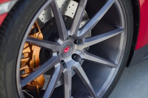 Nissan GT-R tire size