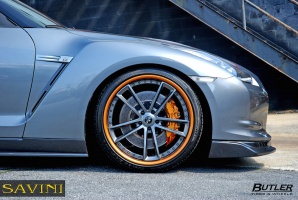 Nissan GT-R tire size