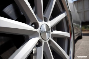Lexus LS 460 tire size