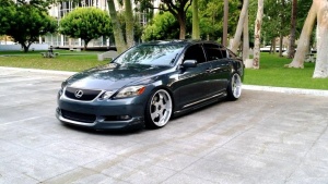 Lexus GS 300 tire size