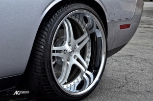 Dodge Challenger tire size