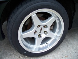 Chevrolet Camaro tire size