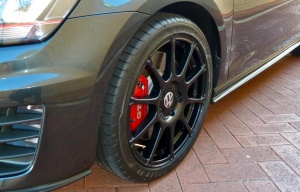 Volkswagen Golf GTI tire size