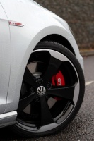 Volkswagen e-Golf tire size