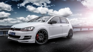 Volkswagen Golf GTI tire size