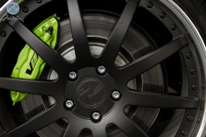 Cadillac CTS-V tire size