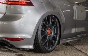 Volkswagen Golf GTI tire size
