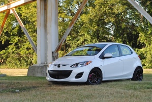 Mazda Mazda2 tire size