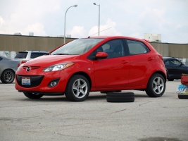 Mazda Mazda2 tire size