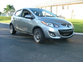 Mazda Mazda2 tire size