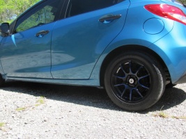 Mazda Mazda2 tire size