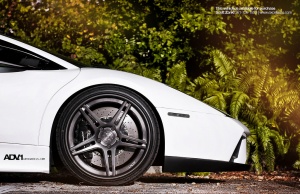 Lamborghini Murcielago tire size