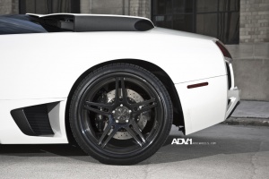 Lamborghini Murcielago tire size
