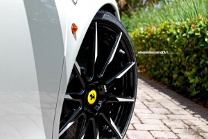 Ferrari 458 Spider tire size
