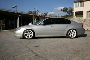 Subaru Legacy tire size