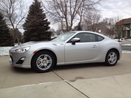 Scion FR-S tire size