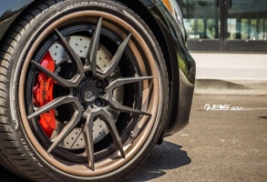 Mercedes-Benz AMG GT tire size