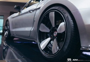 Ford Mustang tire size