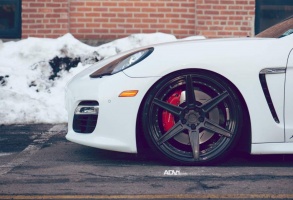 Porsche Panamera tire size