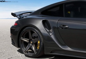 Porsche 911 tire size