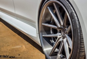 Porsche Panamera tire size