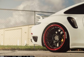 Porsche 911 tire size