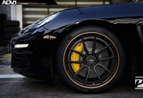 Porsche Panamera tire size