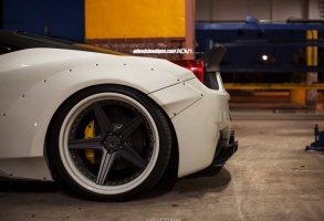 Ferrari 458 Italia tire size