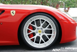 Ferrari 599 GTB Fiorano tire size