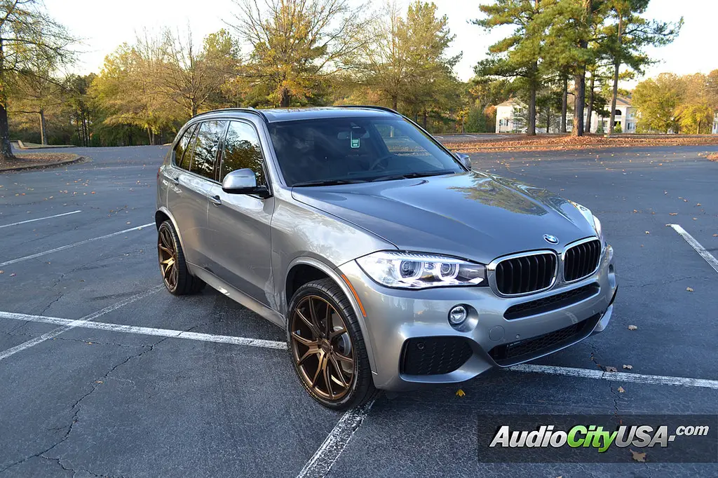 BMW X5 M custom wheels Varro VD 01 22x9.0, ET , tire size 295/30 R22