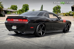 Dodge Challenger tire size